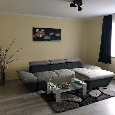 Gemütliche 3-Zimmer Wohnung Saal an der Donau Exterior foto